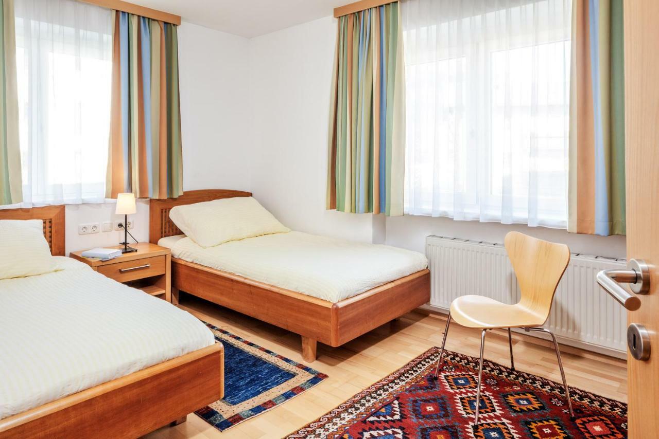 Rohani Zell Am *